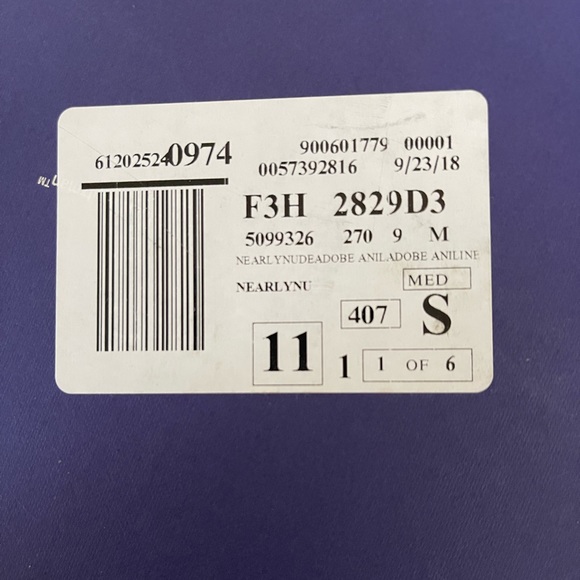 STUART WEITZMAN Aniline Nearly Nude Heeled Sandals. Size 9M - Picture 10 of 11